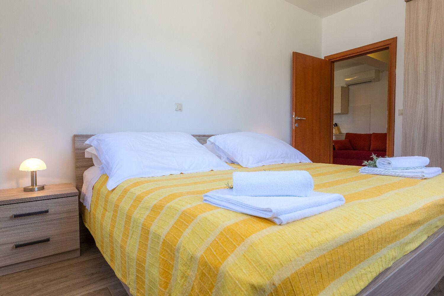 Apartments Zvone1 Veli Rat Exterior foto